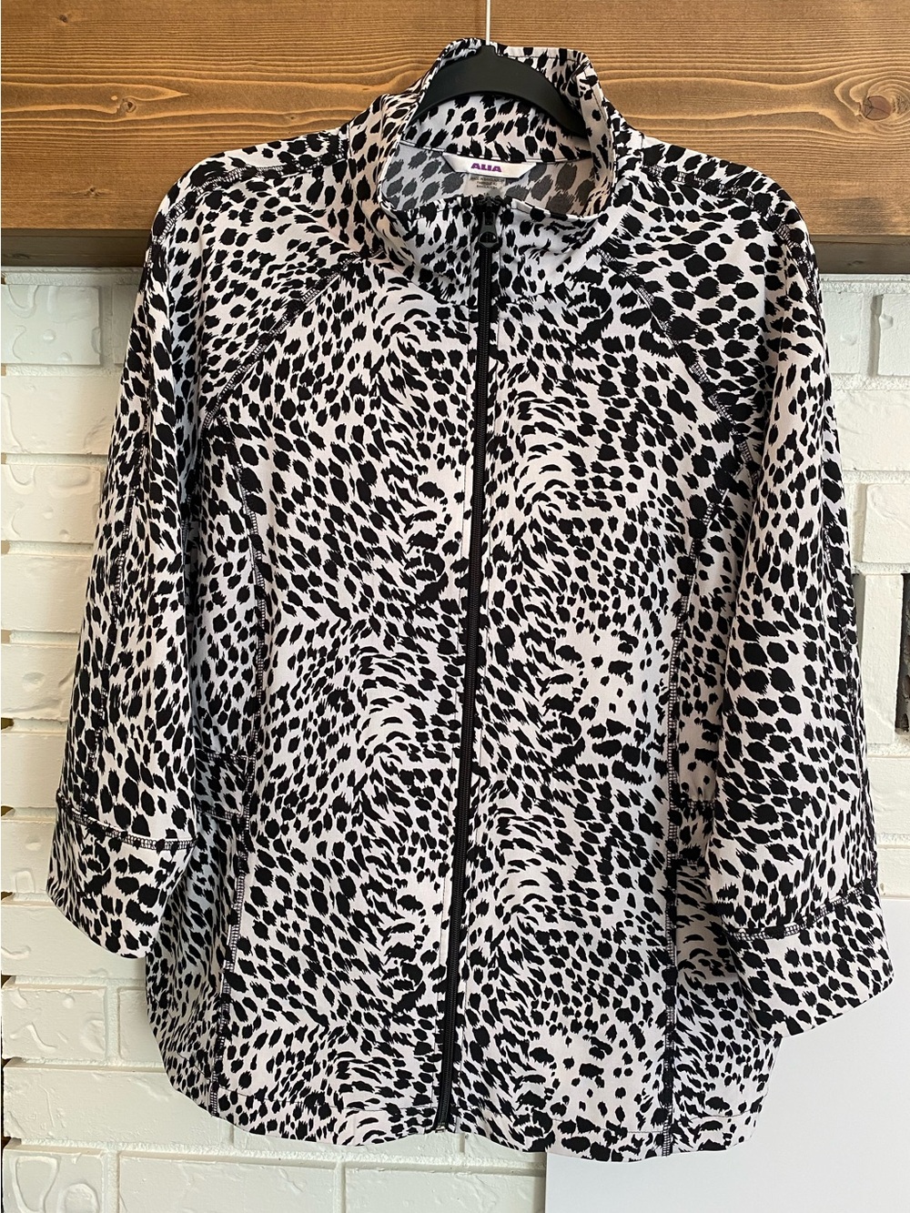 Alia Animal Print Zip Front Jacket | Black & White Stretch Knit | Size 18